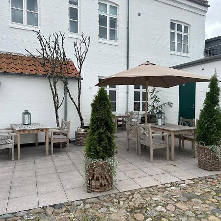 Hotel Steenbergs Нюкъбинг Морс Екстериор снимка