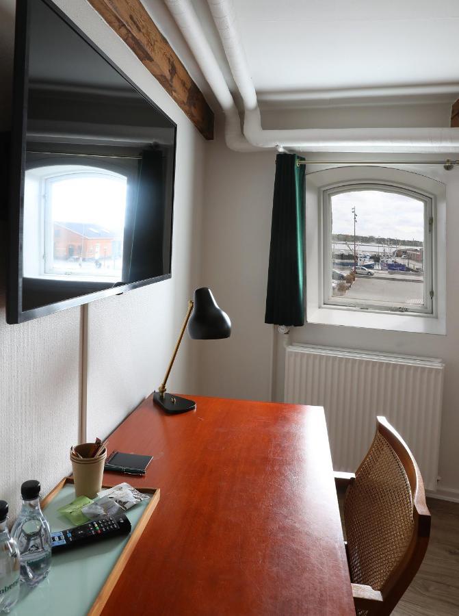 Hotel Steenbergs Нюкъбинг Морс Екстериор снимка
