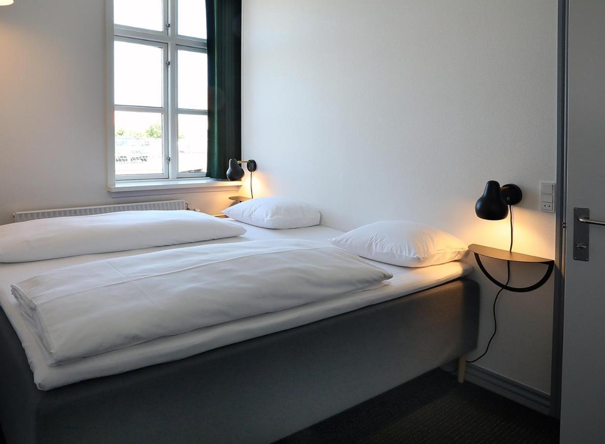 Hotel Steenbergs Нюкъбинг Морс Екстериор снимка